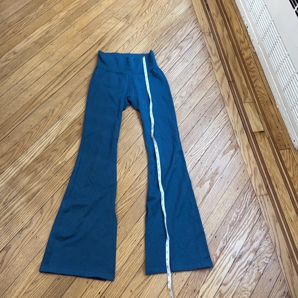 Joy Lab Blue Lagoon Ribbed Flexible Knit Flared Leg Leggings size small - Picture 7 of 8